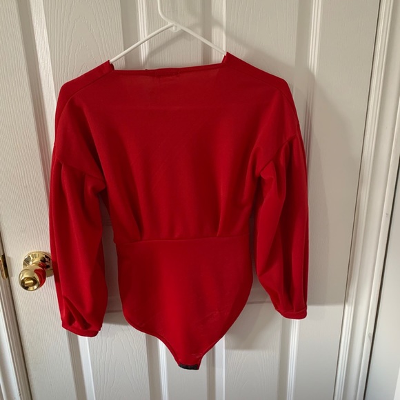 Boohoo red bodysuit. - Picture 1 of 2